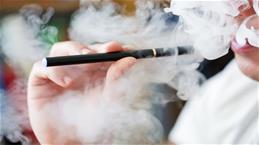 Bộ Y tế cảnh báo đã có nhiều học sinh phải cấp cứu vì ngộ độc thuốc lá điện tử, nung nóng, shisha