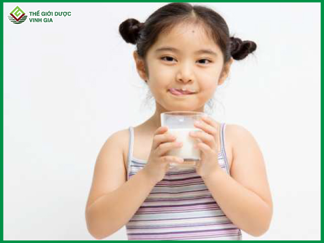 Sữa dành cho trẻ còi xương phải có những dưỡng chất thiết yếu nào?