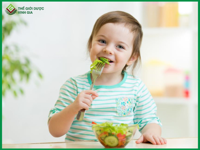 Dinh dưỡng đóng vai trò quan trọng trong sự phát triển chiều cao của trẻ