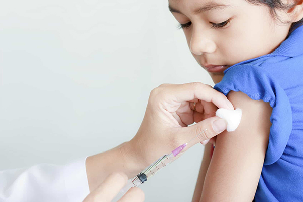 Tiêm ngừa Vắc xin là biện pháp hữu hiệu trong công tác phòng bệnh bạch hầu
