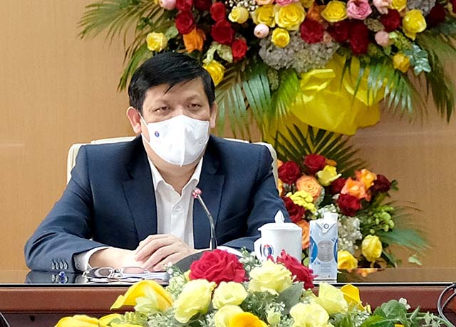 GS. TS Nguyễn Thanh Long- Bộ trưởng Bộ Y tế phát biểu tại cuộc họp    Ảnh: Trần Minh
