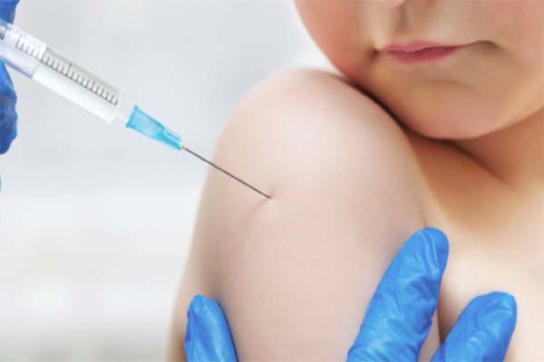 Tiêm phòng cúm (Vaccine cúm bao gồm cả cúm A và B, được chỉ định cho trẻ từ 6 tháng tuổi) là cách tốt nhất để giảm nguy cơ mắc bệnh cúm.